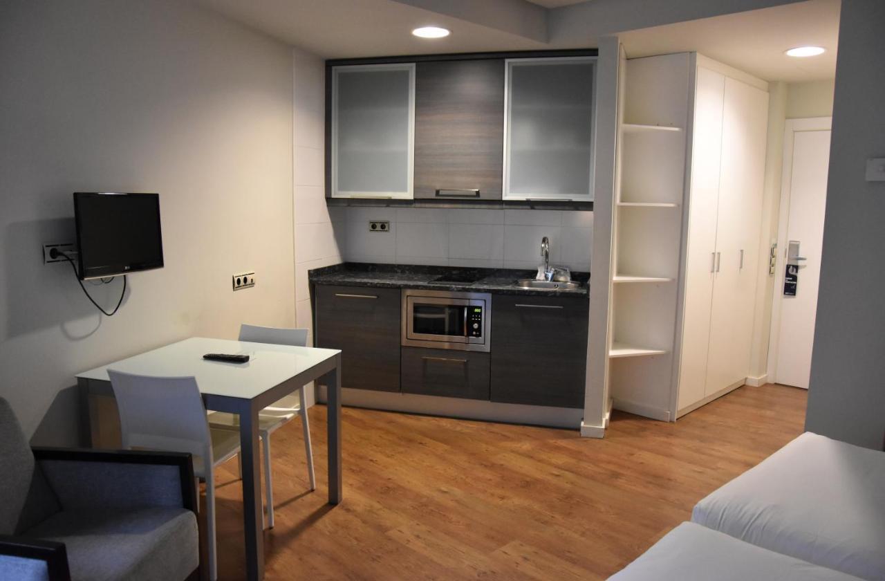 Hotel Y Apartamentos Snoe 伊萨瓦 外观 照片