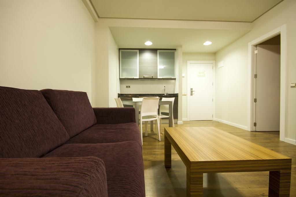 Hotel Y Apartamentos Snoe 伊萨瓦 外观 照片