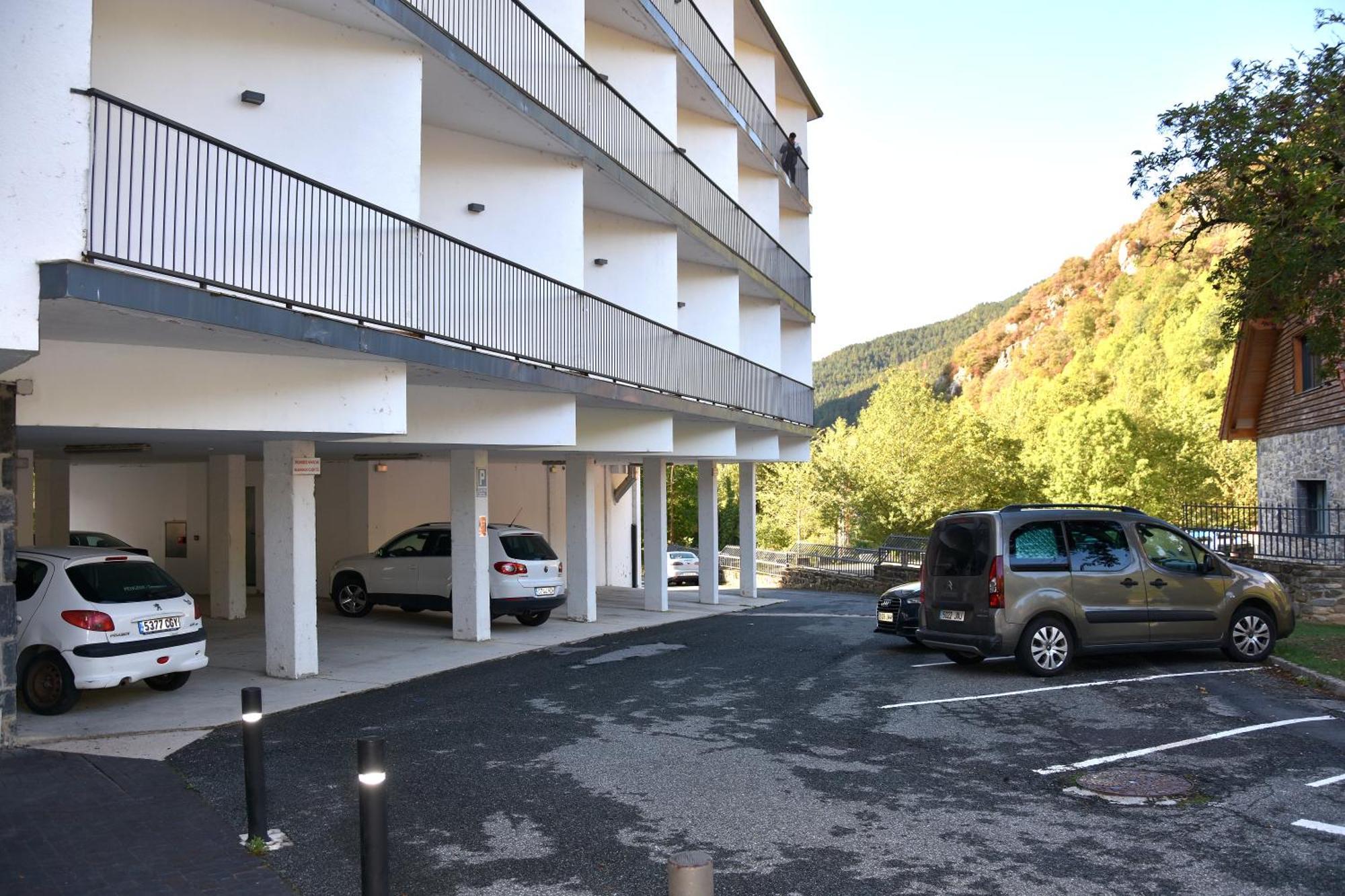 Hotel Y Apartamentos Snoe 伊萨瓦 外观 照片