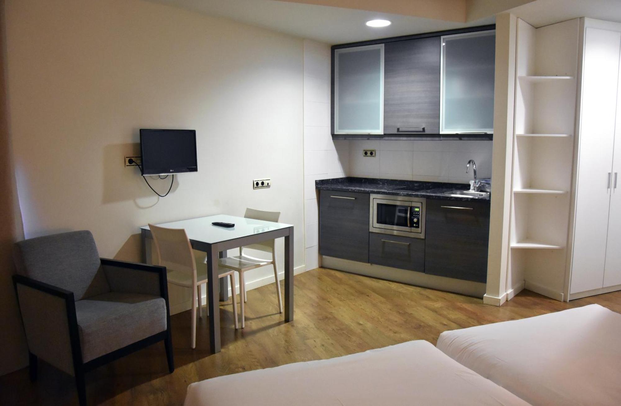 Hotel Y Apartamentos Snoe 伊萨瓦 外观 照片