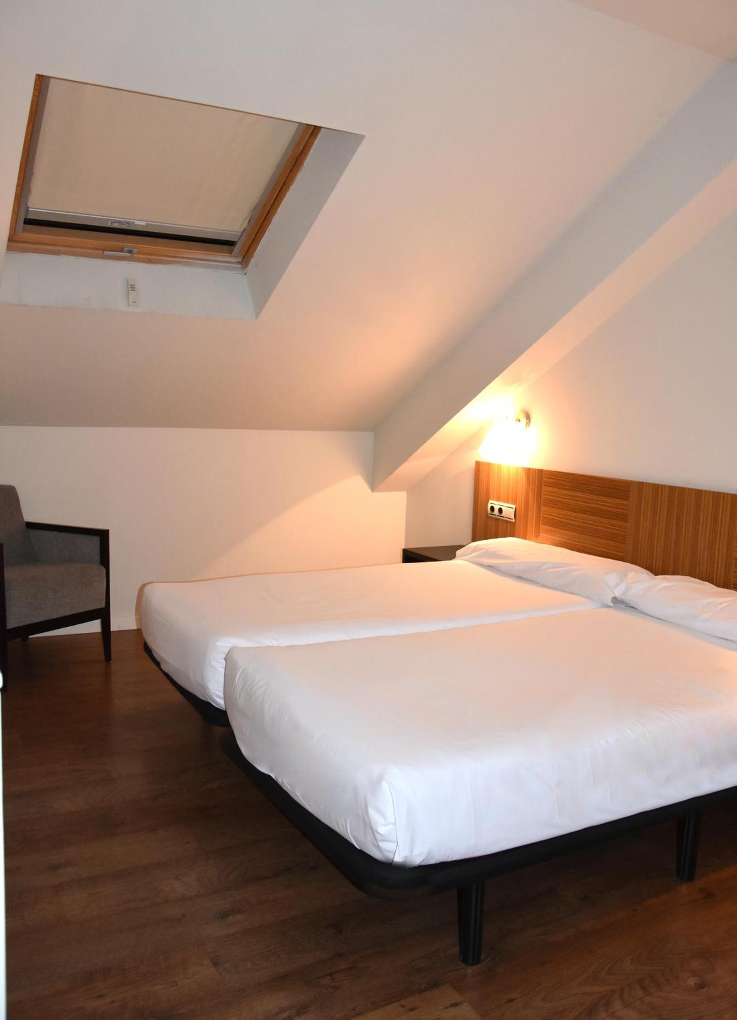 Hotel Y Apartamentos Snoe 伊萨瓦 外观 照片