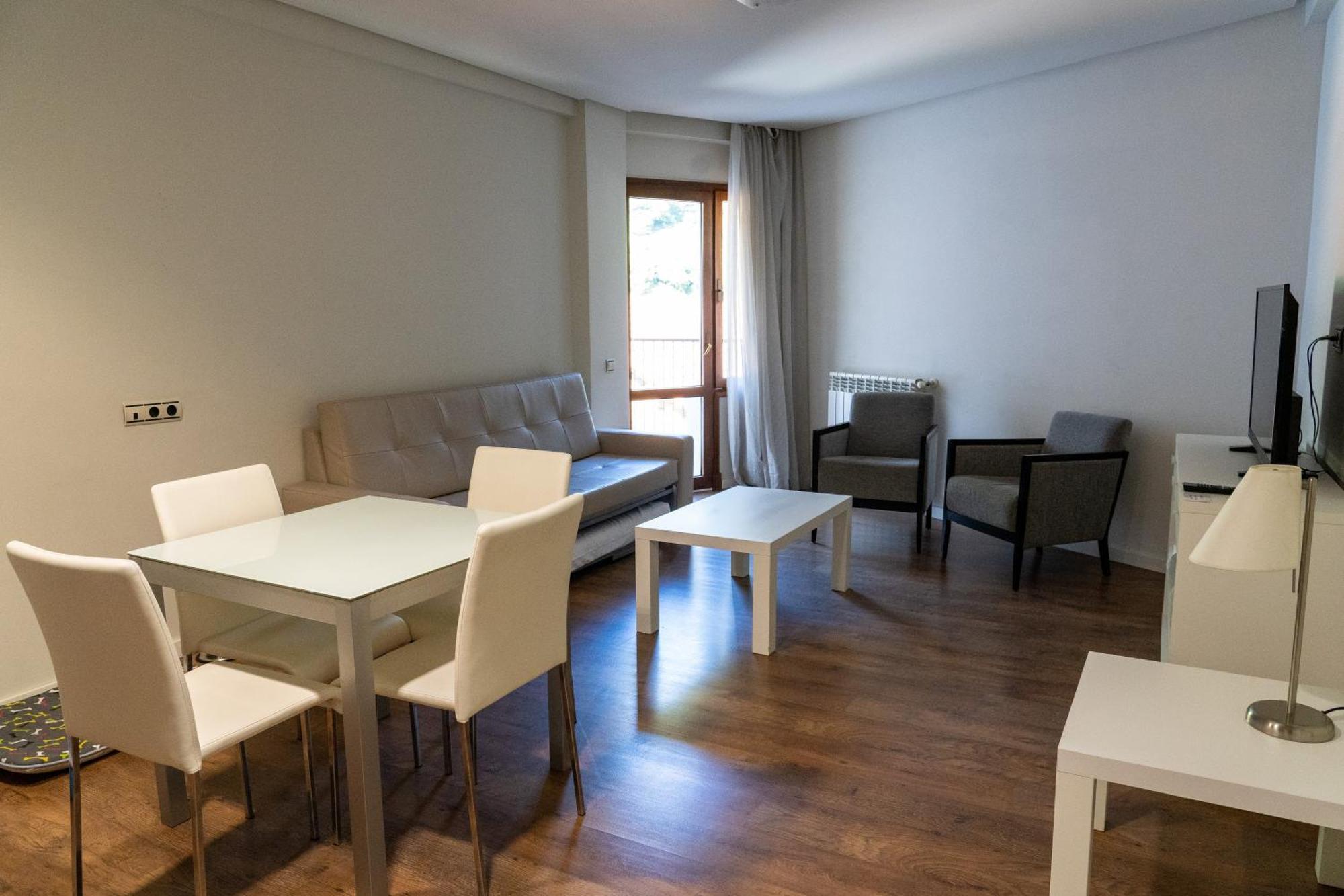 Hotel Y Apartamentos Snoe 伊萨瓦 外观 照片
