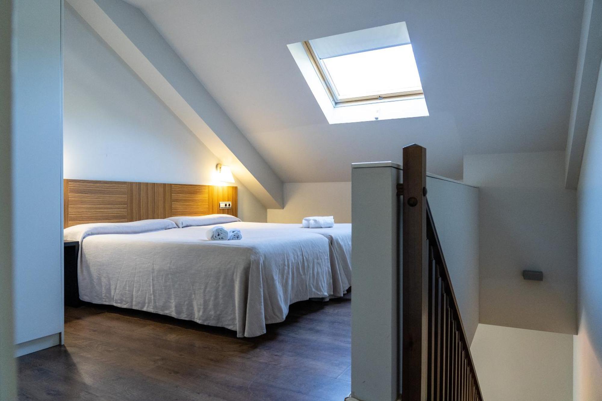 Hotel Y Apartamentos Snoe 伊萨瓦 外观 照片